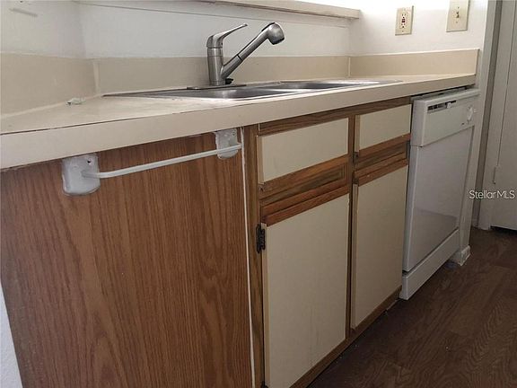3rd image of 249 Afton Sq Unit 309