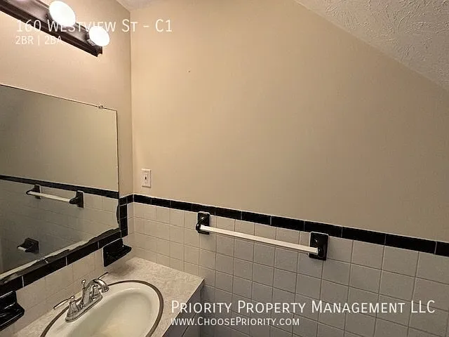 160 Westview St #C1 — Photo 7