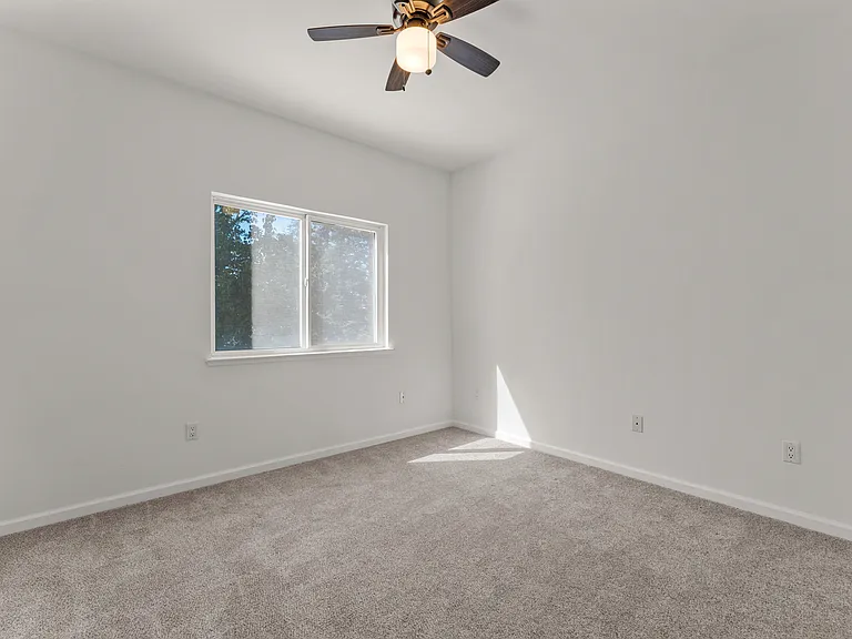 5812 Andrea Ct — Photo 12