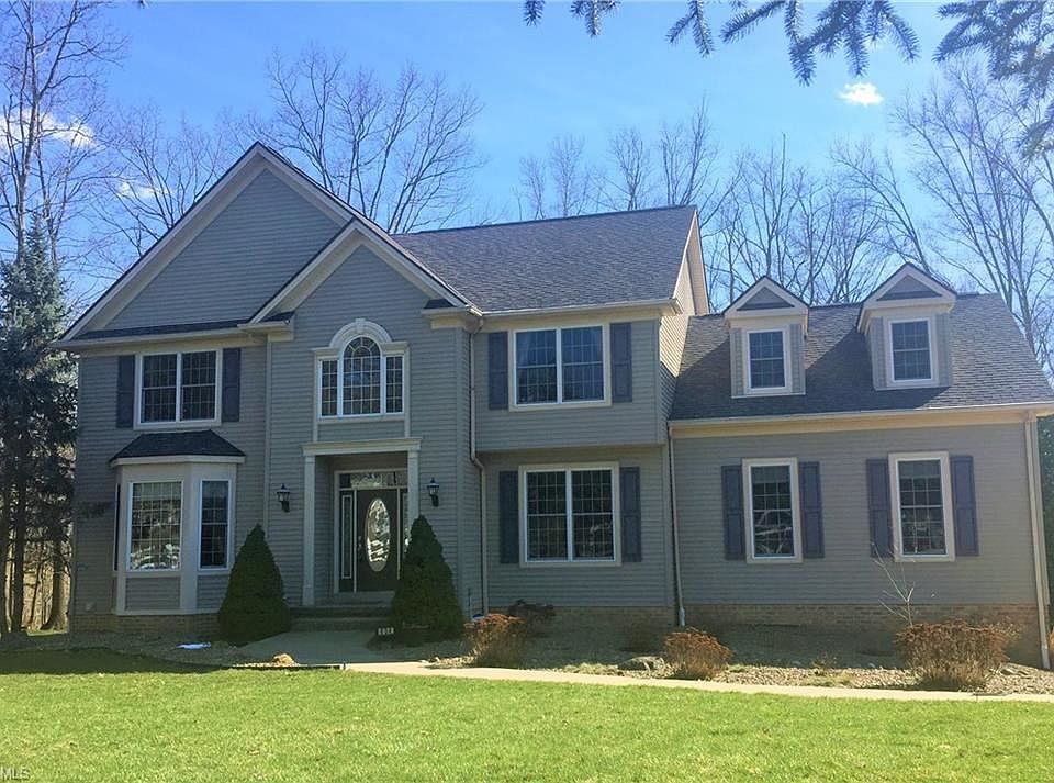 1st image of 634 Meadowridge Way