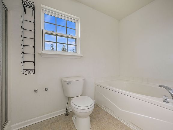 4th image of 175 Alton Ave