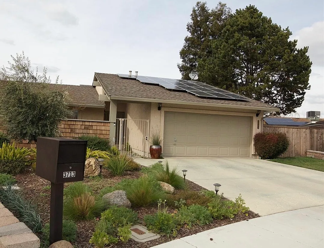 4 bed, 1560 sqft, $3,000 — Photo 1