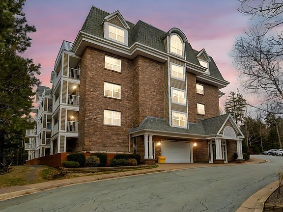 2nd image of 211 Hammonds Plains Rd #309