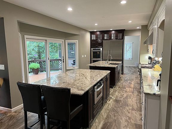 5th image of 6 Greenview Dr