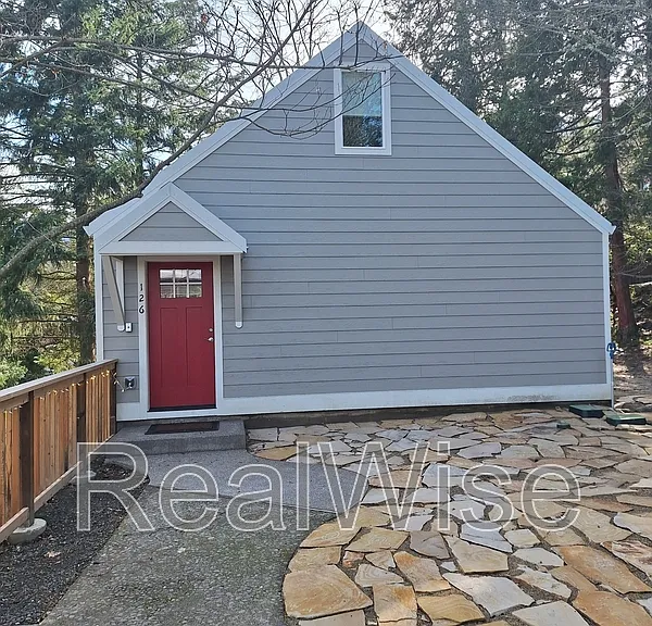 126 Strawberry Ln — Photo 2