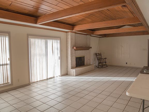 5th image of 31 Lakeview Dr #17