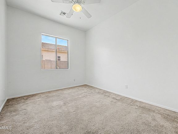 5th image of 10102 W RIVERSIDE Avenue