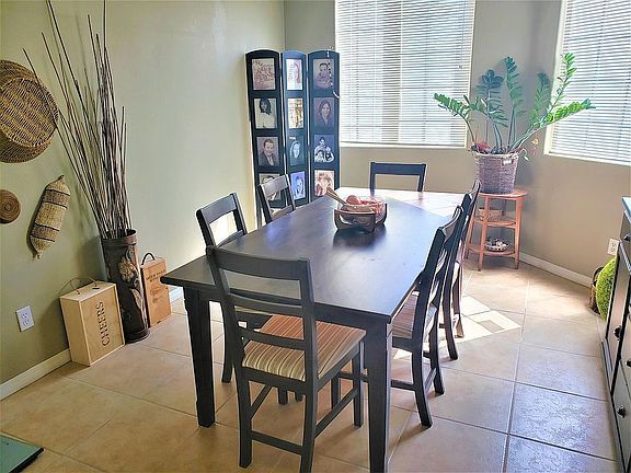 3rd image of 65106 N Cliff Cir
