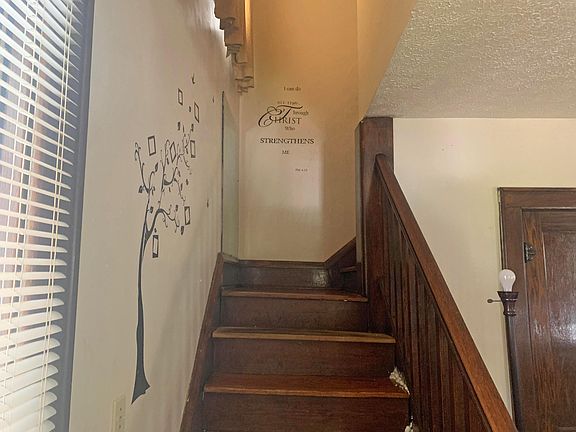 5th image of 900 Studer Ave