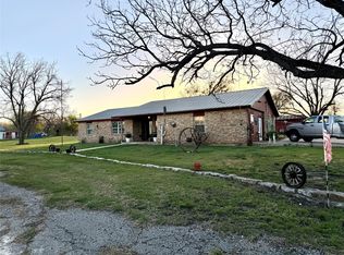 1399 State Highway 16 N, Comanche, TX 76442