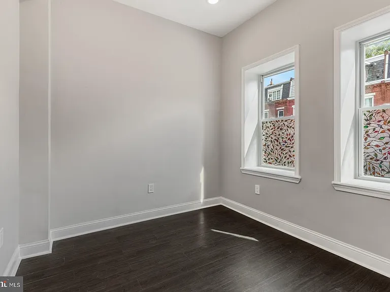 624 N 35th St #1 — Photo 9