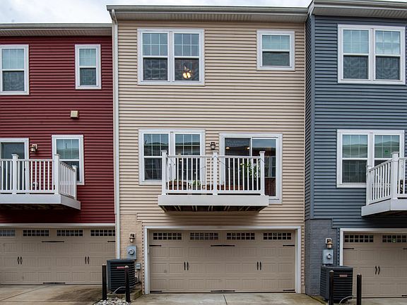 3rd image of 9010 Randolph Cir