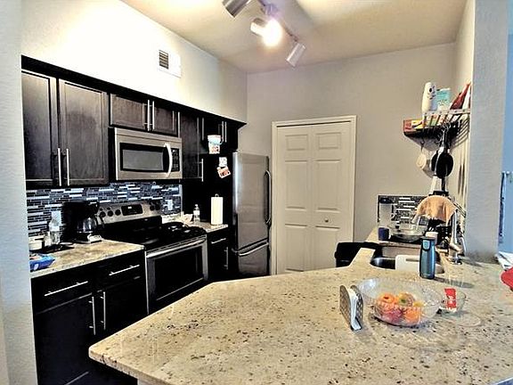 3rd image of 5961 Westgate Dr APT 2026