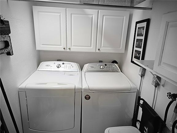 4th image of 835 18th St APT 107