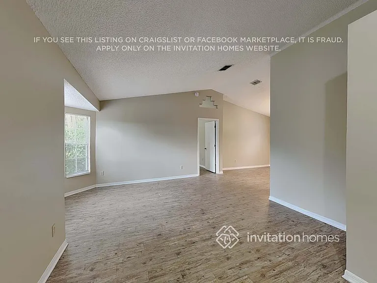 2624 Lake Jackson Cir — Photo 4
