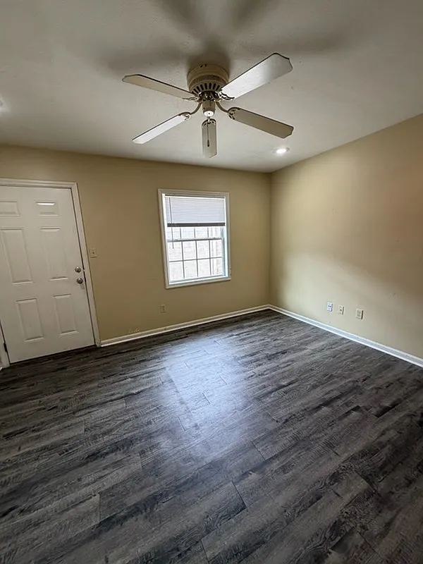 1430 South Lee Street - D — Photo 3