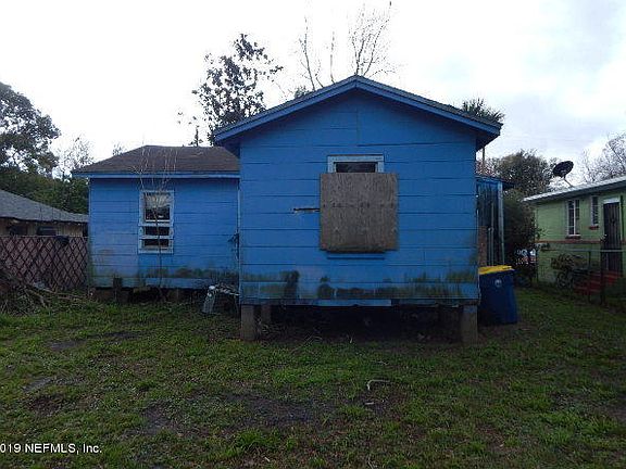 3rd image of 1807 W 44th St