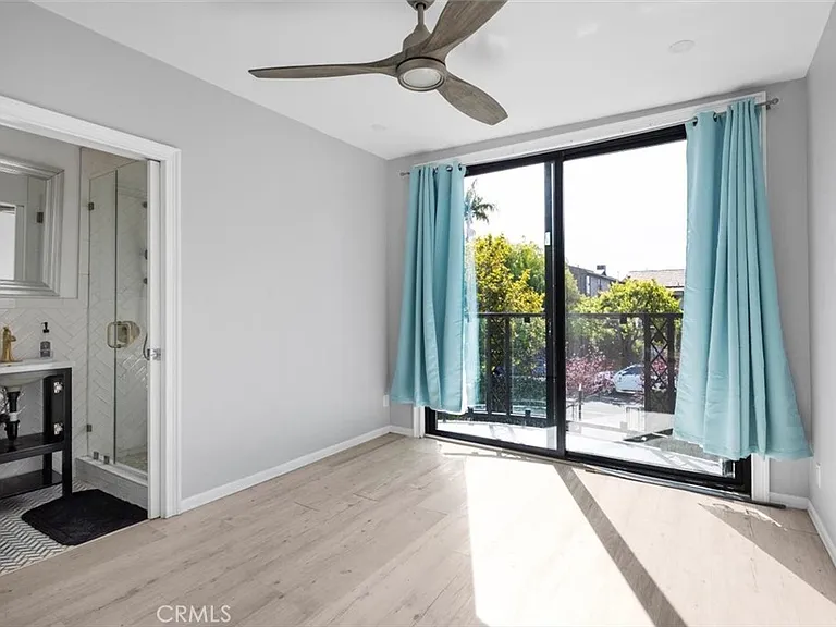 905 Dickson St #1 — Photo 31