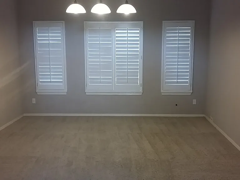 806 Elsa Ct — Photo 2