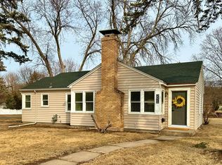 3026 Perry Ave N, Golden Valley, MN 55422