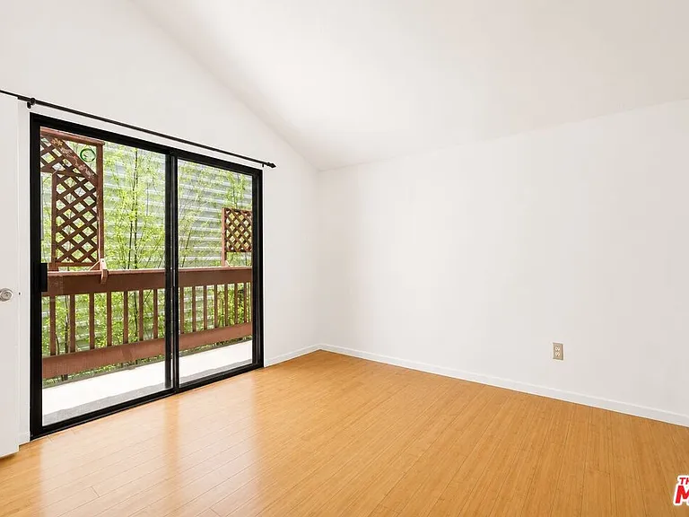 3113 Thatcher Ave — Photo 14
