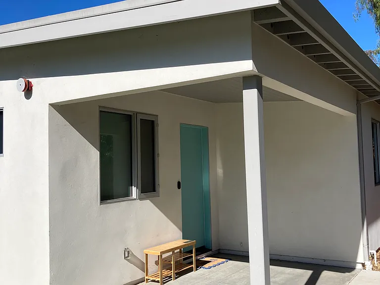 Crockett Ave — Photo 1