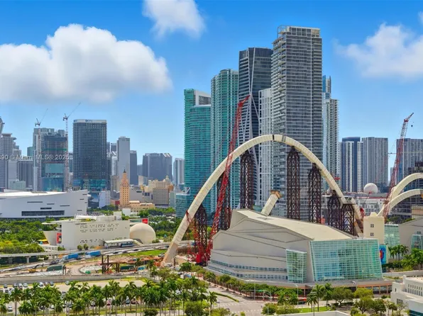 1717 N Bayshore Dr, Miami, FL