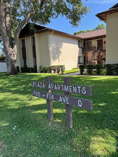 2 bed, 800 sqft, $1,275 — Photo 2