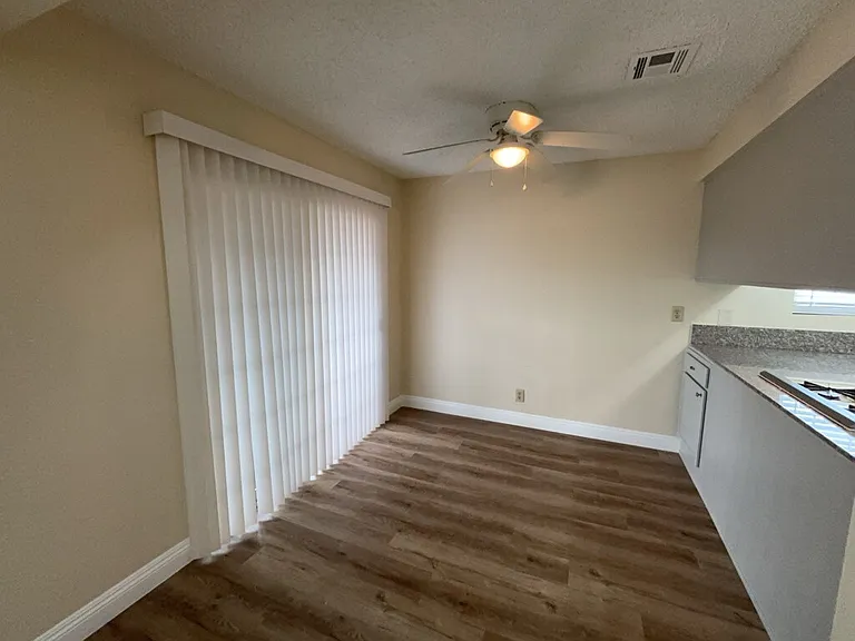 2753 Kline Cir #4 — Photo 8
