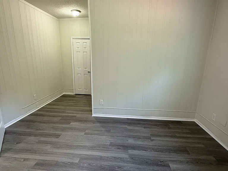 914 18th Way SW — Photo 8