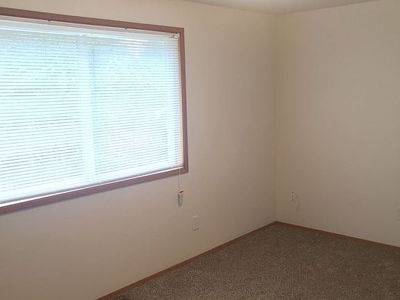 5th image of 26986 Frodesen Cir NE