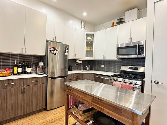 2nd image of 118 E 19th St APT 2N