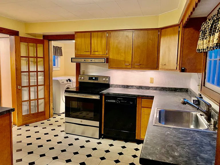5 Mack Ave #HOUSE — Photo 12