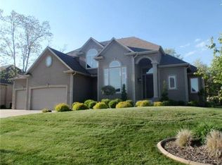 1801 NE Kestral Dr, Blue Springs, MO 64014