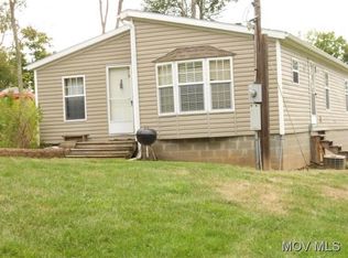 1197 New England Ridge Rd, Washington, WV 26181