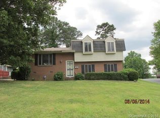 1500 Griers Grove Rd, Charlotte, NC 28216