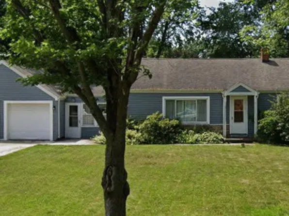 19526 Kern Rd, South Bend, IN 46614