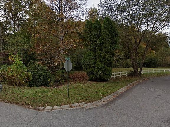 5th image of 73 Summit Ridge Dr