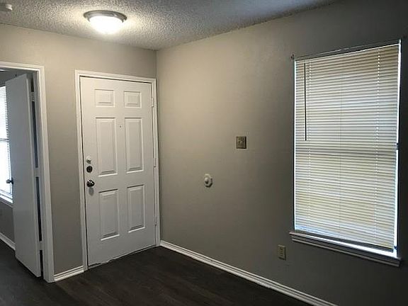 2nd image of 6709 Glenbrook Ln #6711
