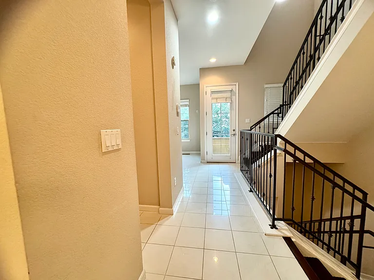 7877 Vallagio Ln — Photo 16