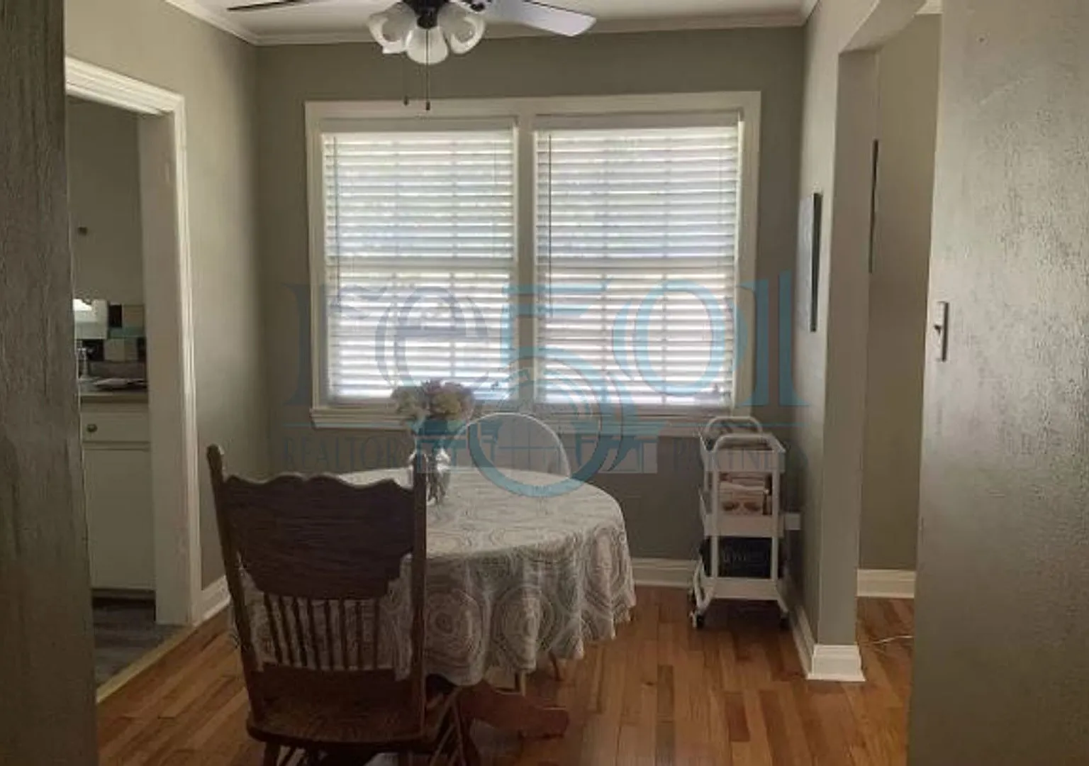*Coming Soon* 2BR/1BA brick bungalow in Stiff Station, steps from UAMS! — Photo 4