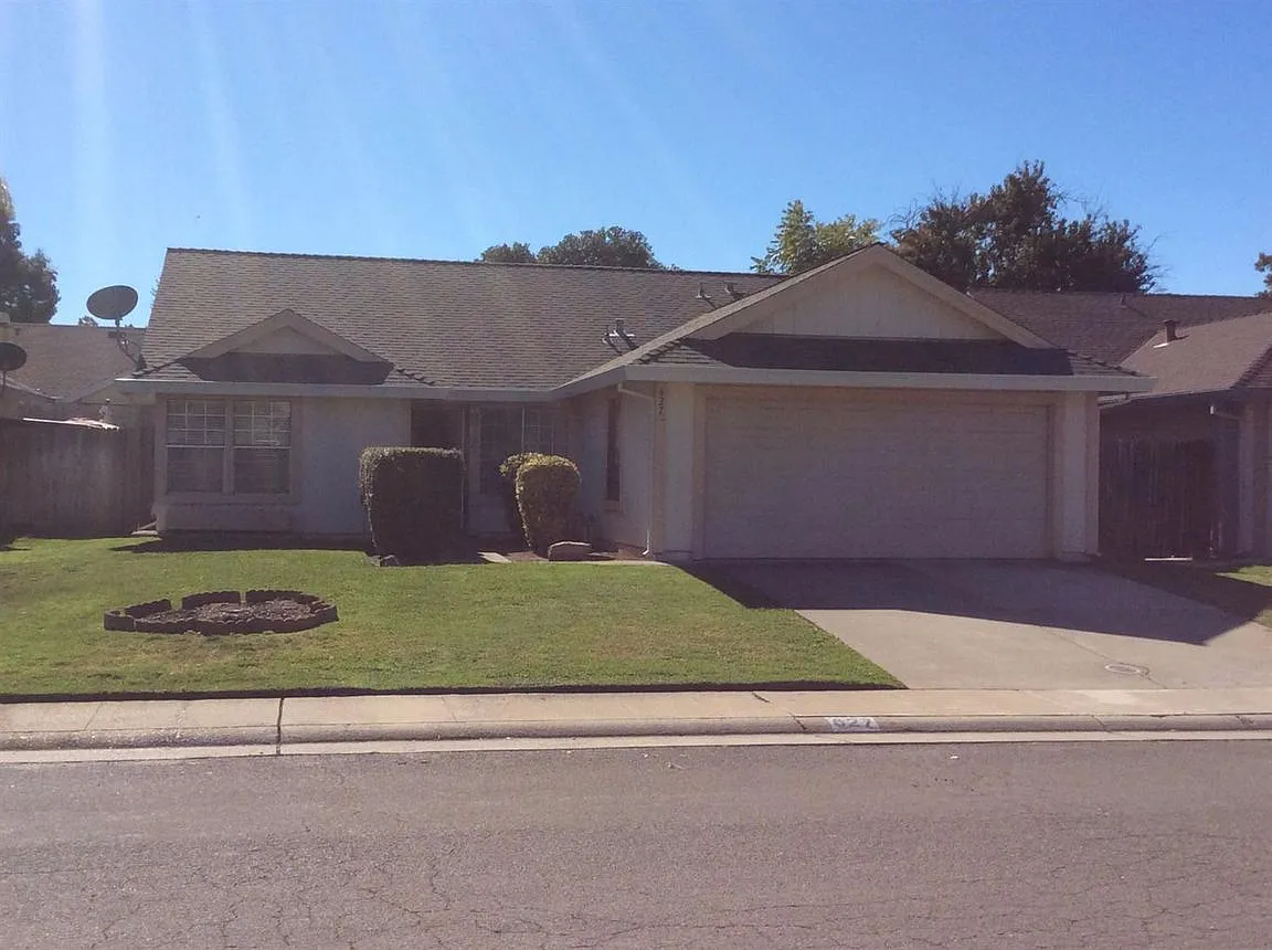 627 Lunardi Way photo 1