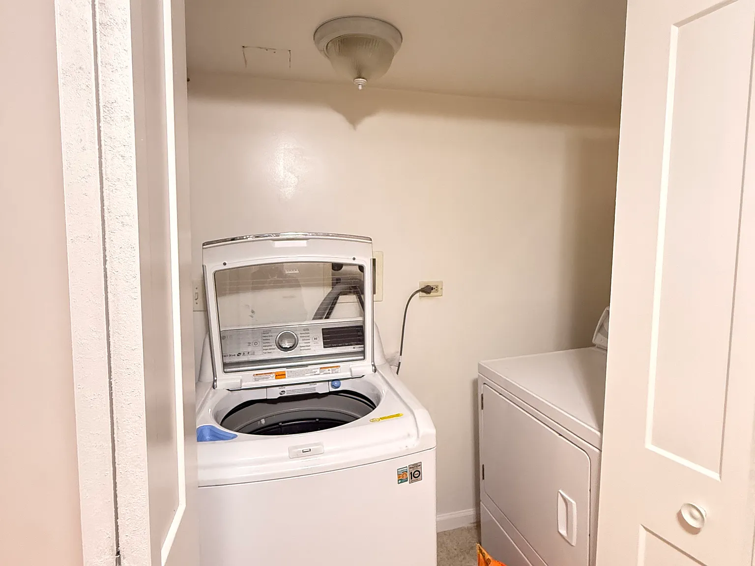 2 bed, 900 sqft, $1,200 — Photo 4
