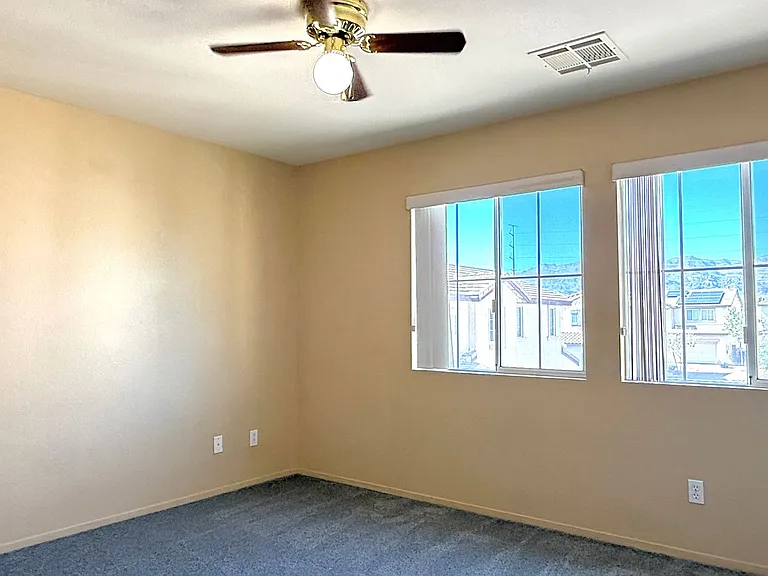 1013 Shades End Ave — Photo 32