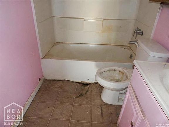 4th image of 5011 W County Rd #490