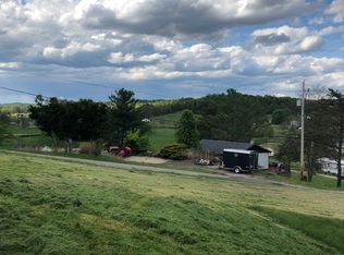 370 Apple Tree Dr, Point Pleasant, WV 25550