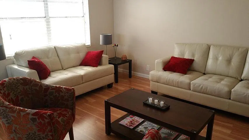 2 bed, 2.0 bath, 902 sqft, $2,800 — Photo 3