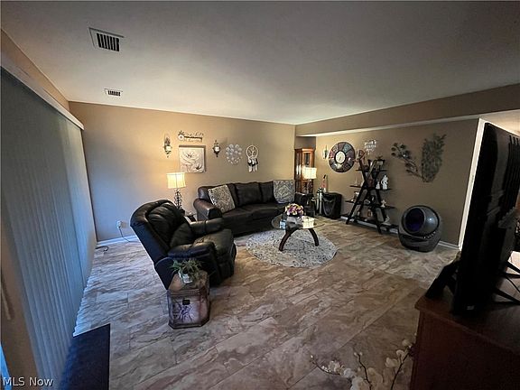 4th image of 6250 Greenwood Pkwy APT 204