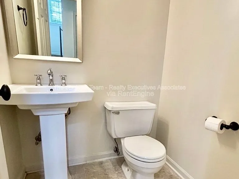 479 Bramblewood Ln — Photo 8