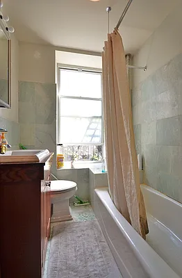 Rented by Bold New York | media 35